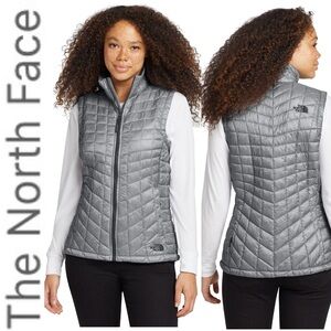 Like New The North Face ThermoBall Trekker Vest silver xs